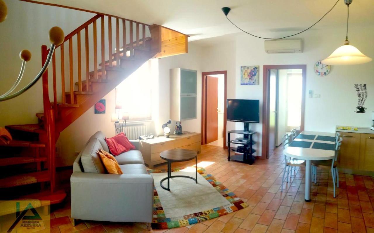 Апартаменты Casa Chiare - Immobiliare Azzurra Бардолино Экстерьер фото